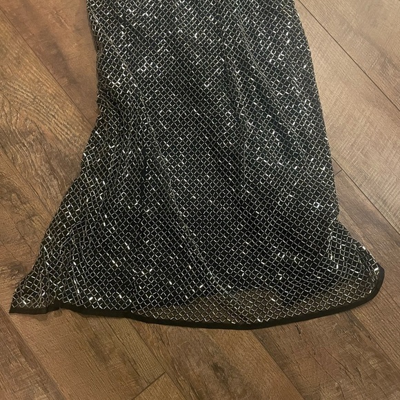 Mac Duggal Beaded Wrap V-Neck Full Length Dress 93787 Black Silver Sz 12* - Picture 7 of 10